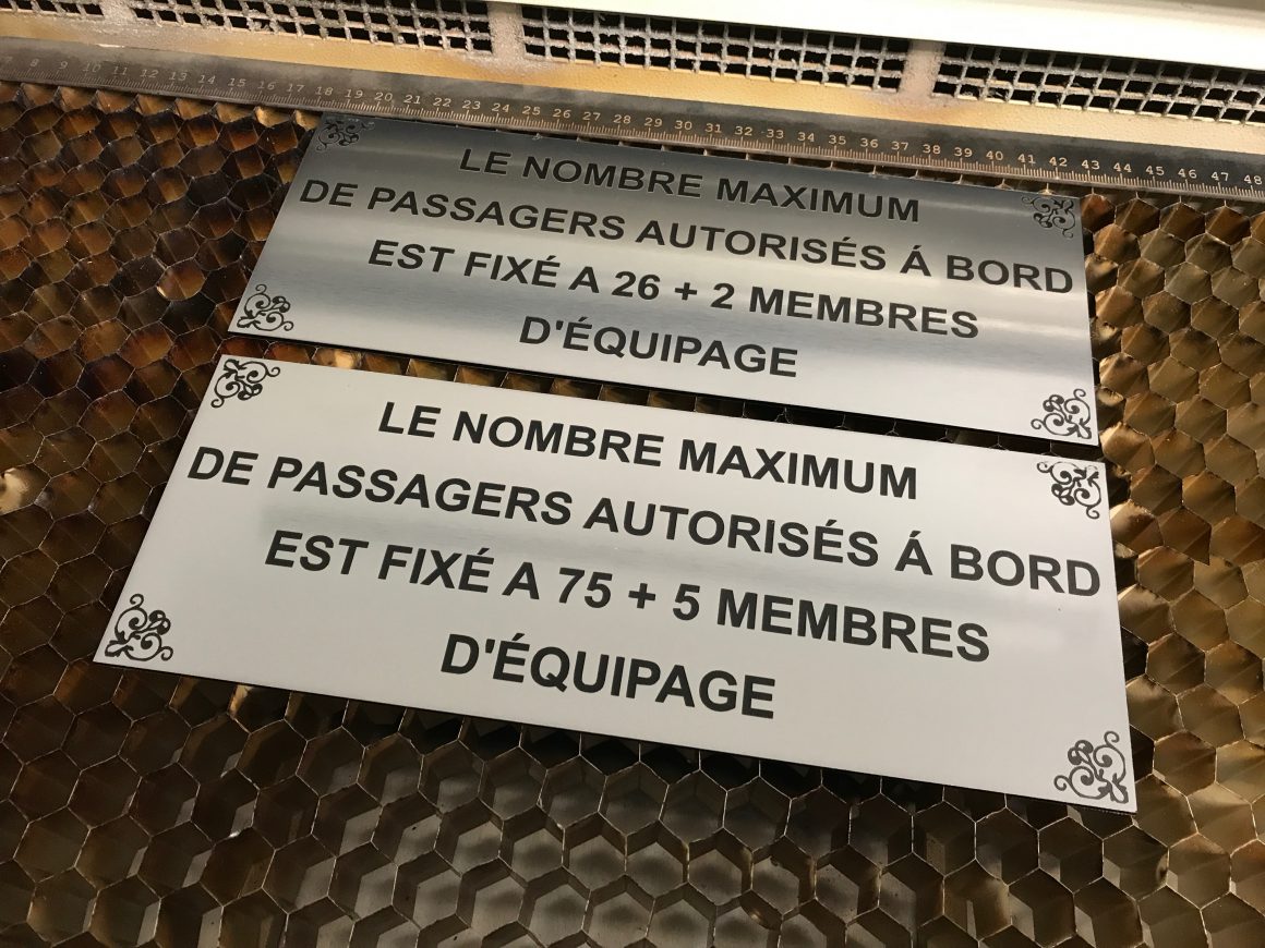 Plaques signalétiques