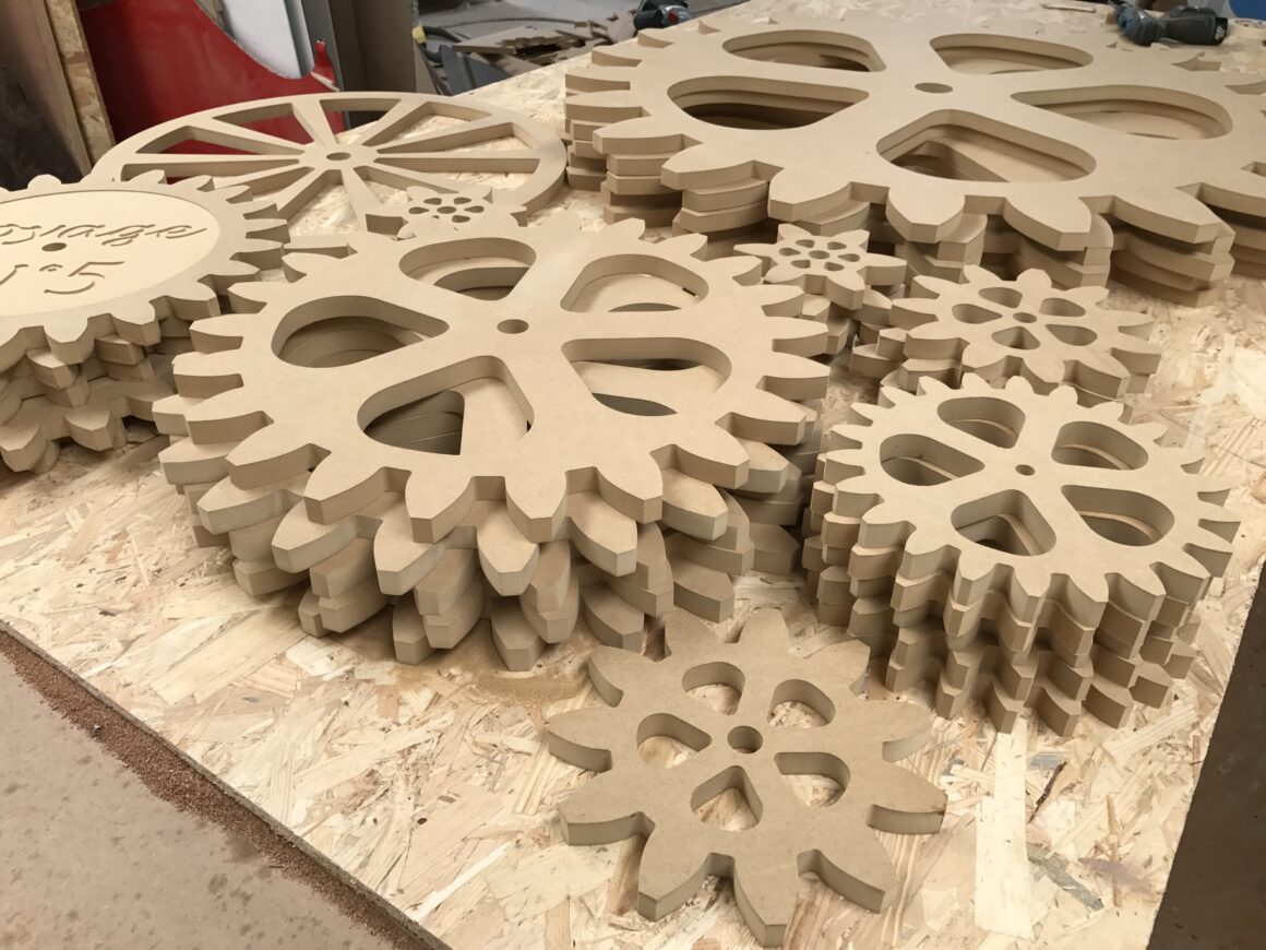 Découpe de pièces MDF décors